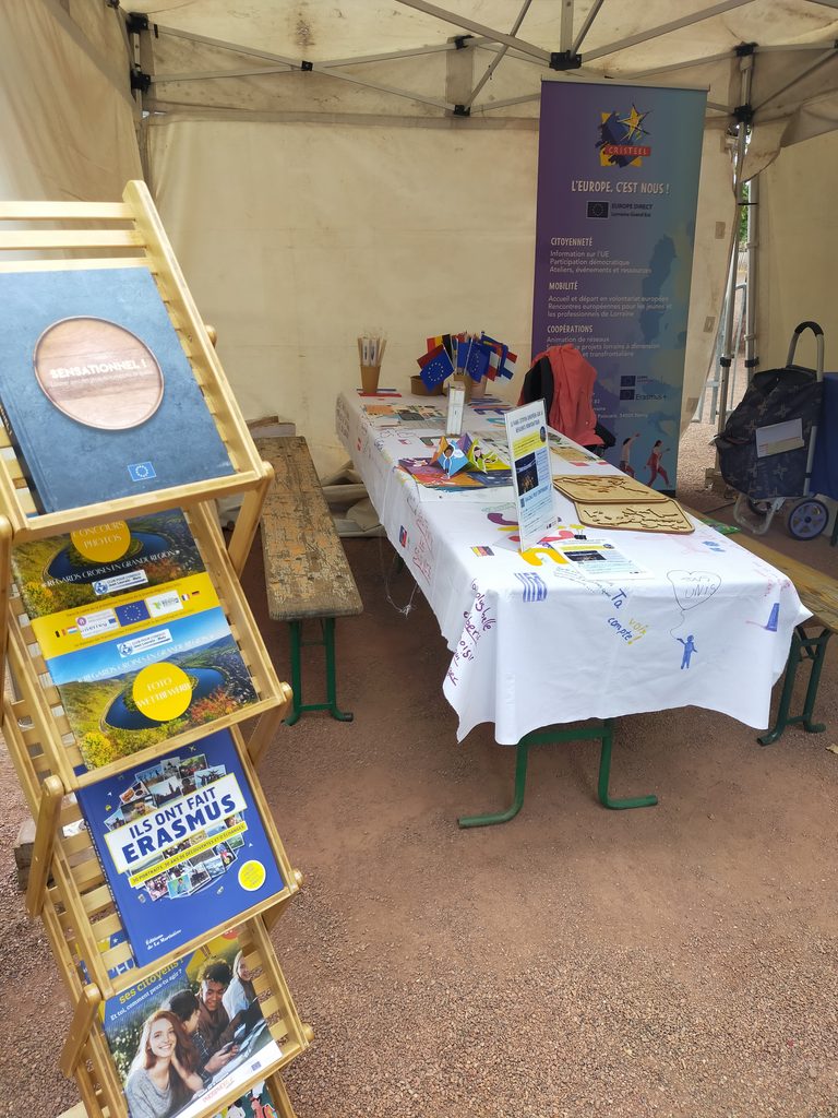Stand de jeux et de documentation